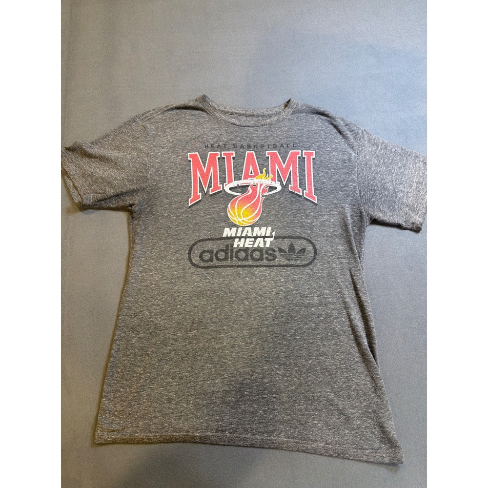 Adidas Mens Miami Heat T-Shirt Small Grey Heather Graphic NBA Basketball Tee